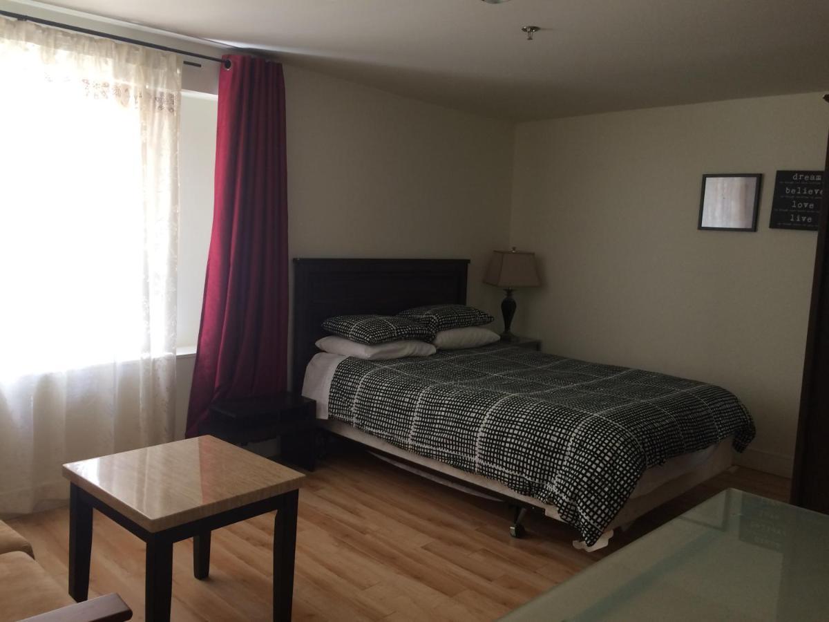 Hotel Black Rooster